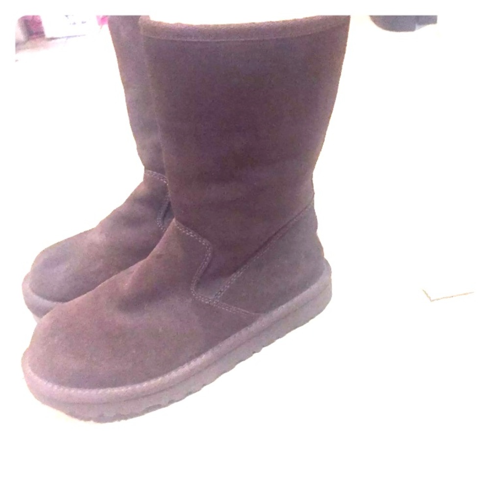 Brown uggs worn twice